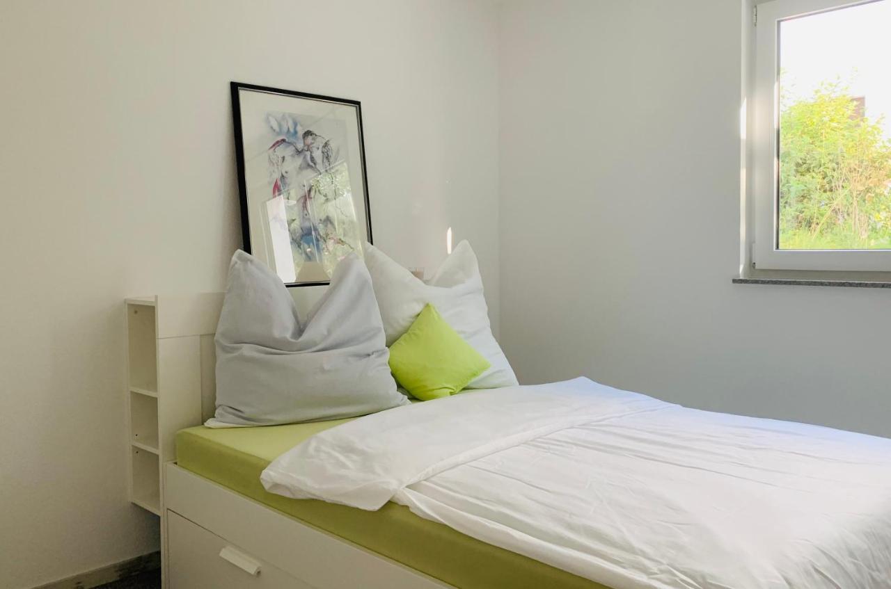 Firmen & Ferienwohnung Brecht 1 Waibstadt Eksteriør billede